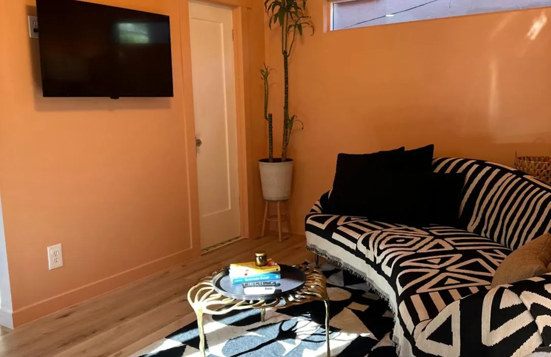 Modern, Remodeled Echo Park House-Walk To Sunset Blvd, Dodgers Stadium, Shops, Bars, Restaurants, Lake, Concerts-1